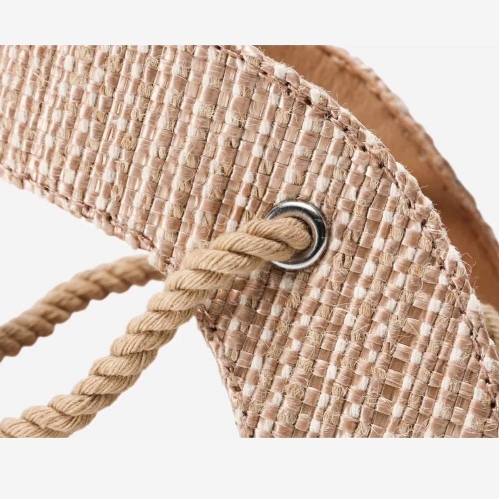 CROWN VINTAGE Brialle Sandal - Picture 2 of 7